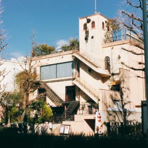 【白金台】ラ・ボエム／プラチナ通りに佇む古城レストラン。外観も内装も豪華な雰囲気だが、コスパ良し、サービス良し。