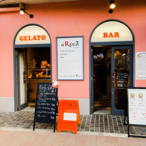 【目黒】ア・レガ(A REGA)/まるでイタリア!?フィレンツェの街角で立ち寄るようなスタンド式のお手軽カフェ